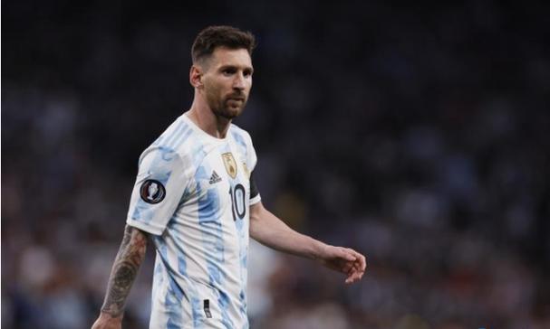 打螺丝、聊AI、踢足球：这一次，看见更有温度的中兴